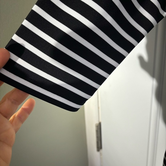 ❤️2/$15 or 3/$21❤️ Talbots Black/White Striped 3/4 Sleeves Jersey Tunic Top - Picture 6 of 8